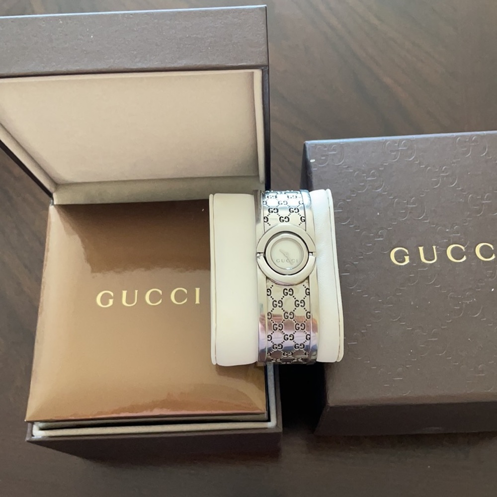 Gucci watch silver